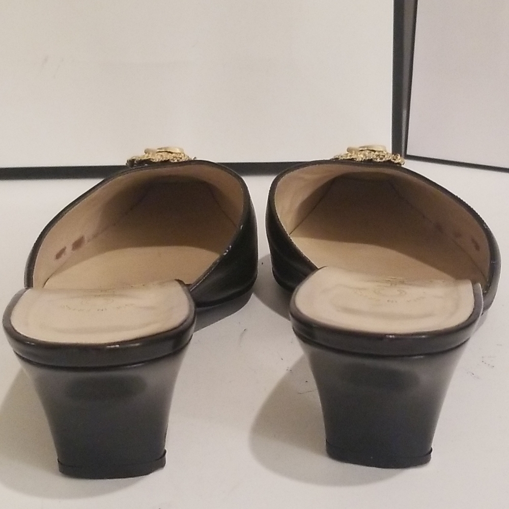 SOLD! Chanel Leather Mules Heels CC Logo 8 7.5 - Picture 11 of 12